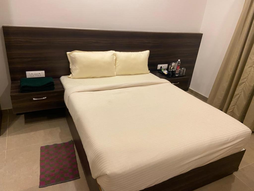 Aarya Mansion Vaccinated Staff Hotel Hassan Luaran gambar
