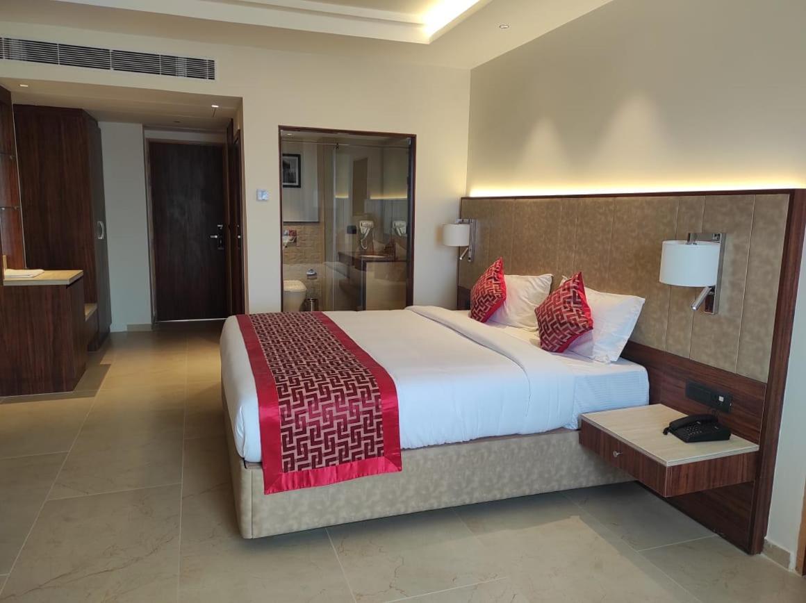 Aarya Mansion Vaccinated Staff Hotel Hassan Luaran gambar